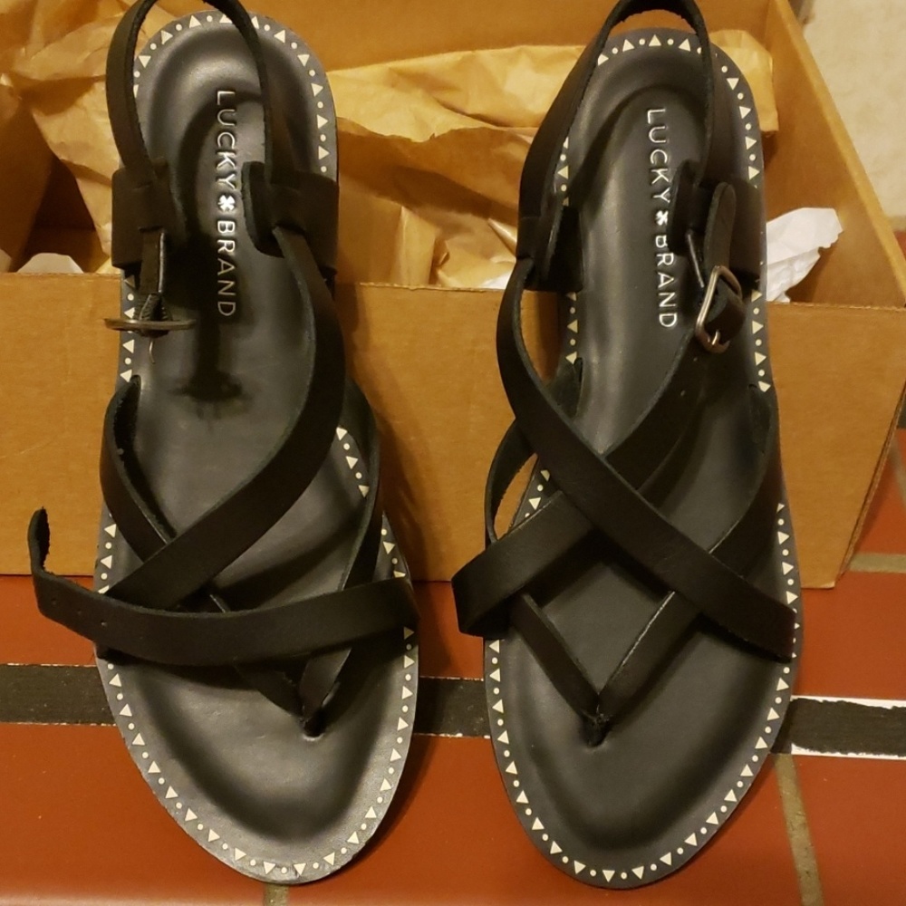 Lucky Brand black criss-cross sandals 7